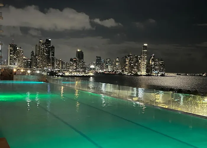 Skyline Seaview Suite Infinity Pool Rooftop